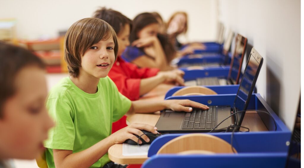 Programa Educación, Ciencia y Tecnología 1 Imagen Edutic 2 1 1024x567 1