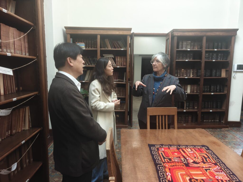 🗓 En el día de ayer recibimos la visita de Lou Yongqiang, Director del Instituto Confuc...