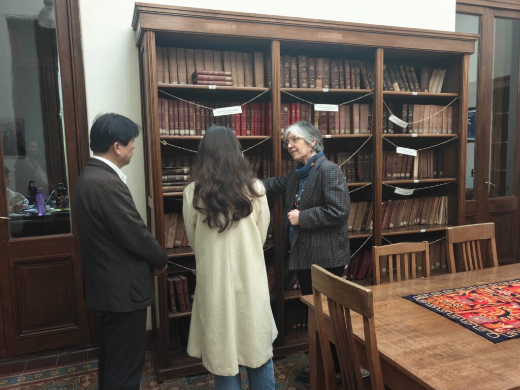 🗓 En el día de ayer recibimos la visita de Lou Yongqiang, Director del Instituto Confuc...